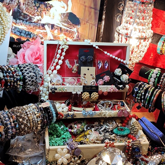 Jewelry - 🚨💓Listing 4 Unlisted Jewelry -Live Show.⏰No Cancellations Bid Responsibility.